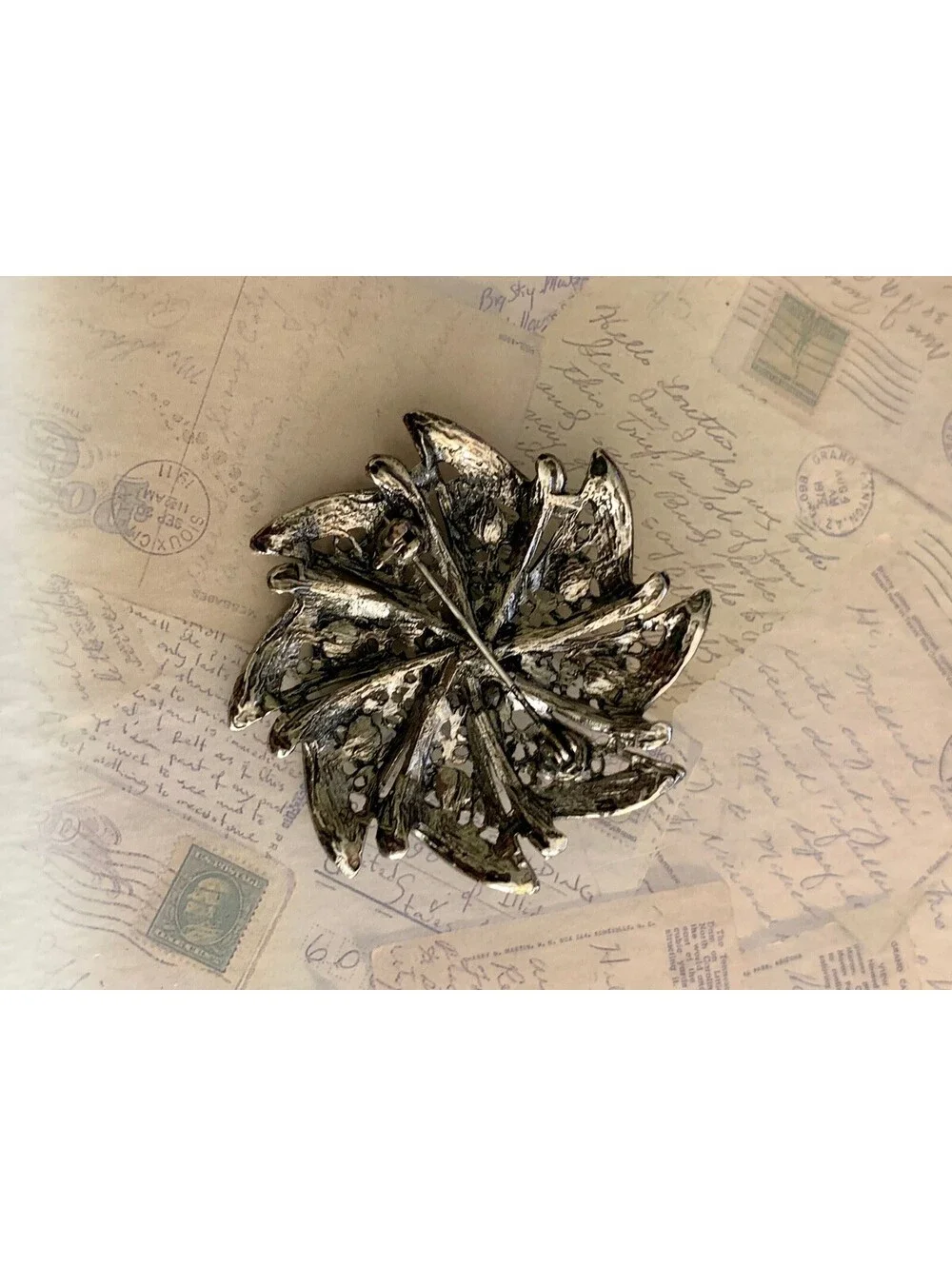 Vintage Sparkling Black Rhinestone Pin Brooch - Elegant Floral Swirl Design